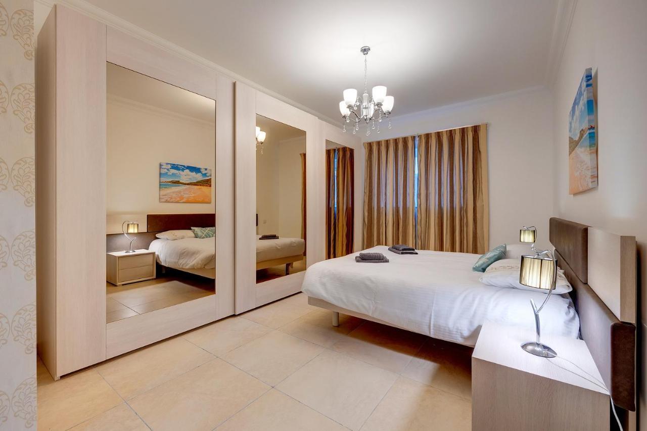 Seafront Lux Apart Inc Pool, Upmarket Area 슬리에마 외부 사진