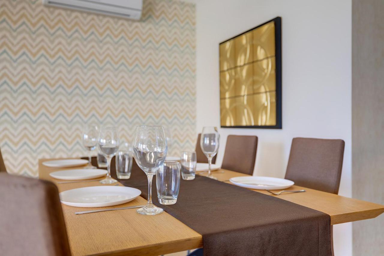 Seafront Lux Apart Inc Pool, Upmarket Area 슬리에마 외부 사진