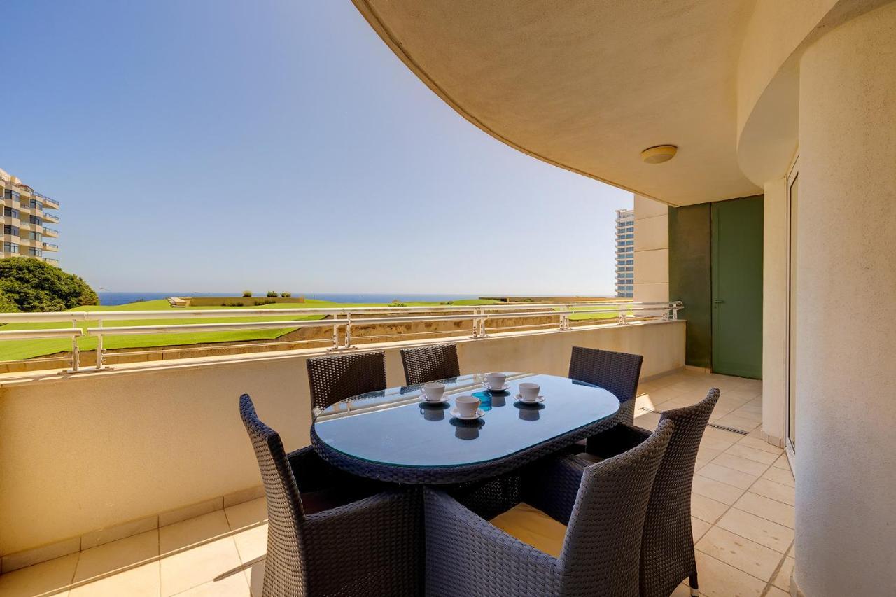Seafront Lux Apart Inc Pool, Upmarket Area 슬리에마 외부 사진